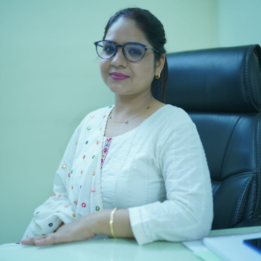 Dr. Renu Sharma, Dentist in aurangabad ristal ghaziabad