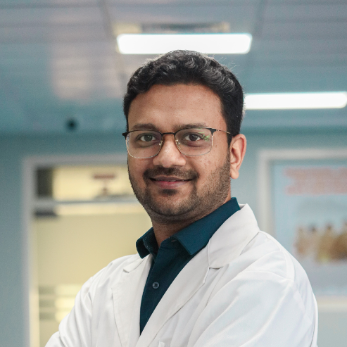 Dr Prateek Rastogi, Paediatric Orthopaedician in south delhi
