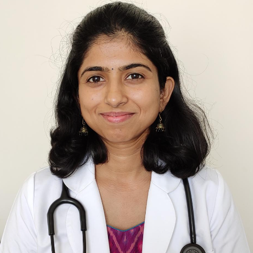 Dr. Niveditha Swamy, Physician/ Internal Medicine/ Covid Consult in swimming pool extn bengaluru