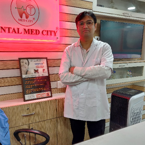 Dr. Piyush Malik, Dentist in hiradihi west midnapore
